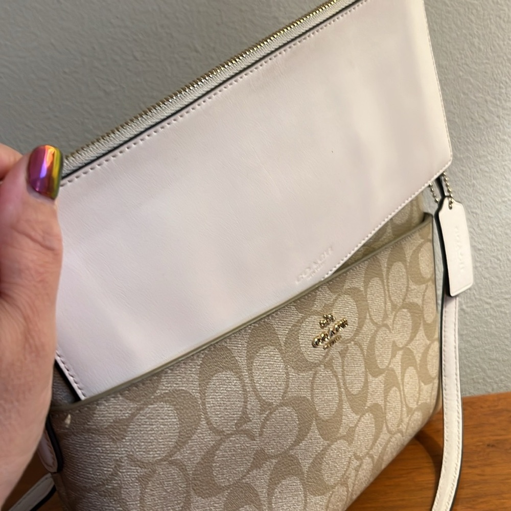 Coach East West pop out pouch Leather Crossbody - Picture 4 of 11